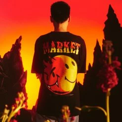 MARKET TOPS SMILEY GOOD VS EVIL T-SHIRT